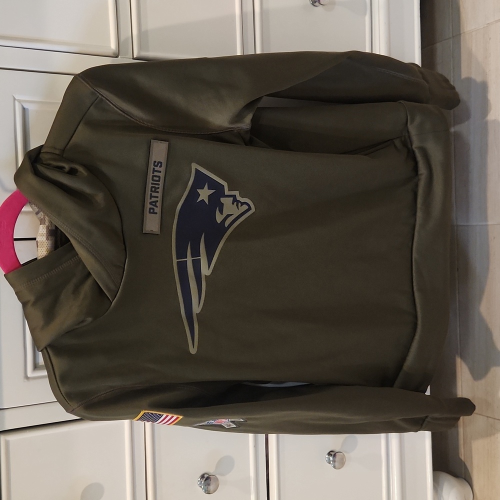 Patriots salute to service sweatshirt